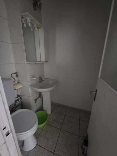 Dristor, ideal birou, 3 camere, 2 bai,
