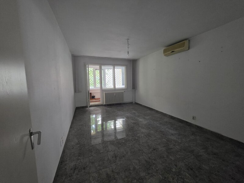 Dristor, ideal birou, 3 camere, 2 bai,